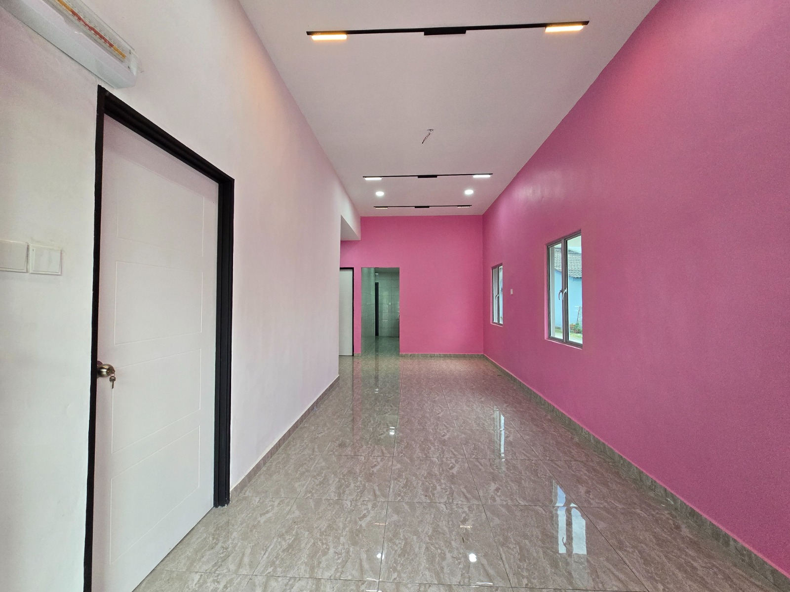Single Storey Endlot