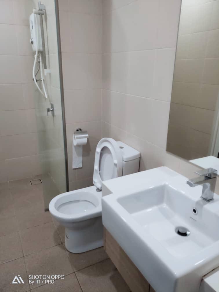 I-Suite @ 1+1 Bedroom & 1 Bathroom)