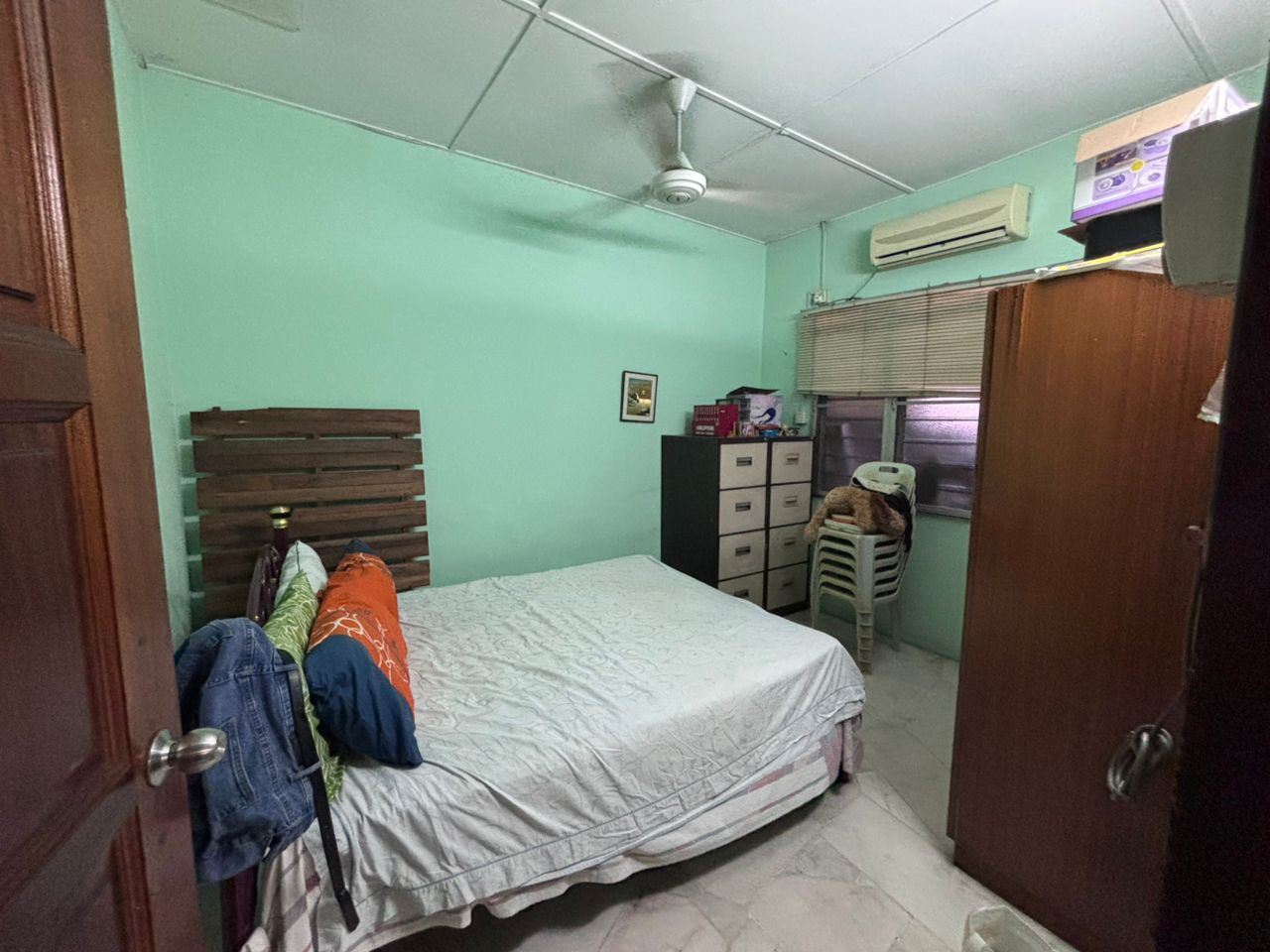 Single Storey Terrace - Corner Lot