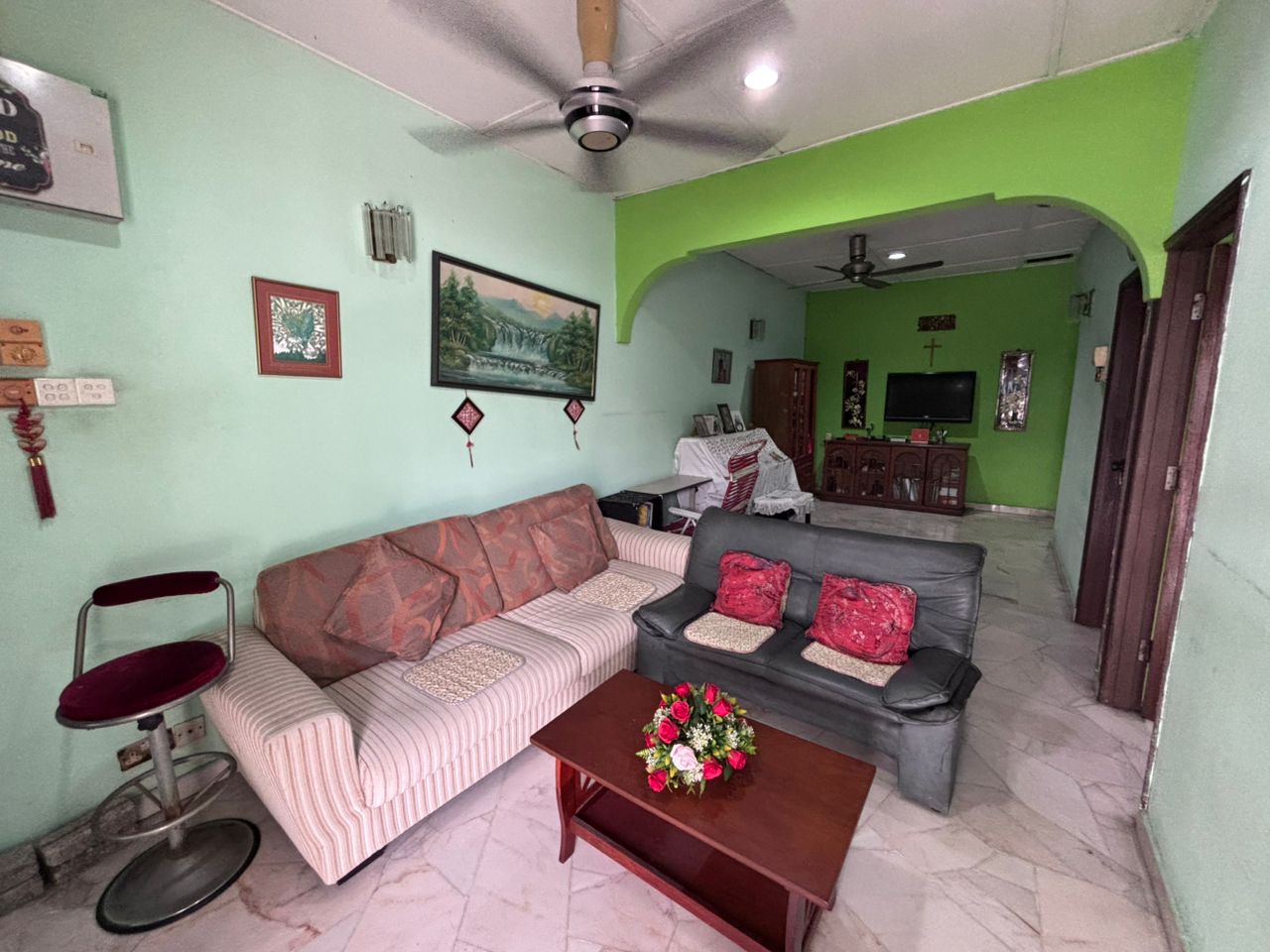 Single Storey Terrace - Corner Lot